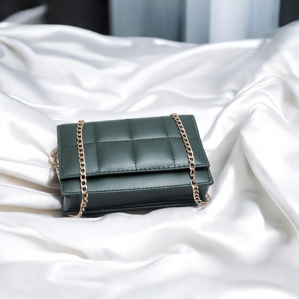 ✨ "Trendy Green Printed Crossbody Bag – Multipurpose Style + FREE Delivery"