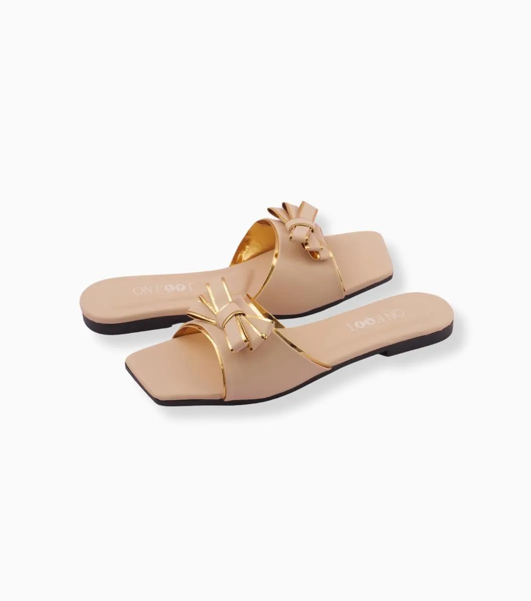 “GlamHivePK™ Off-White Rhinestone Slippers – Elegant Women’s Fancy Wear ✨ | Free Delivery 🚚”