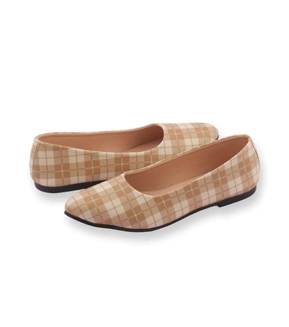 GlamHive™ Off White Printed Pumps – Elegant Charm & All-Day Comfort in One Step